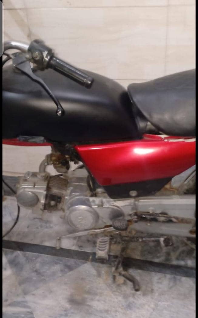 Dhoom CD70 2018 model 2