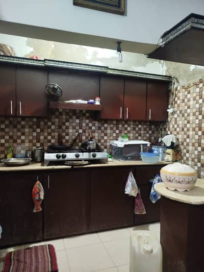 2 Bed +DD, Fully renovated, near johar more block-19 Gulistan-e-Johar