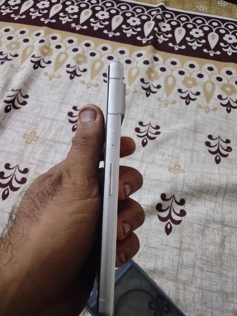 Google Pixel 7 3