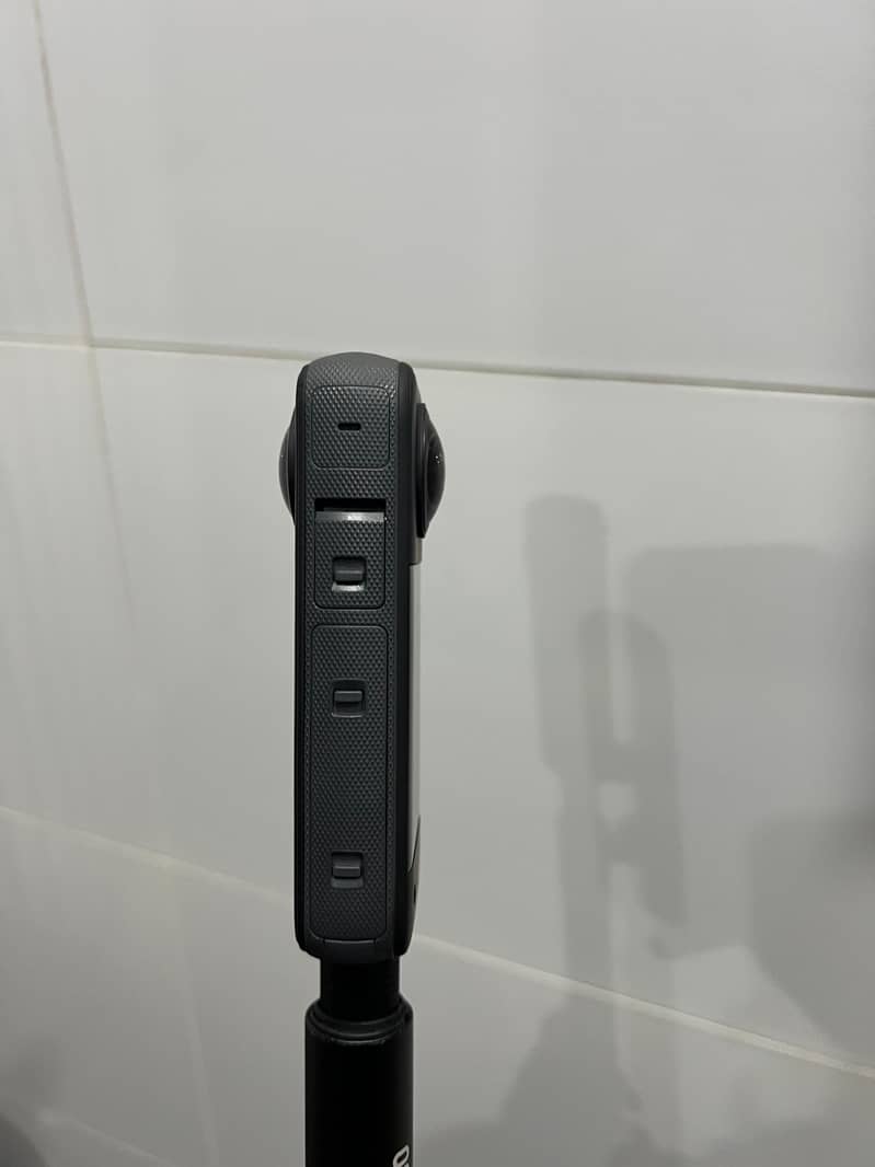 Insta 360 x3 4