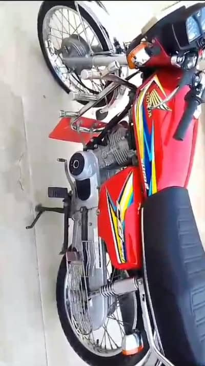 Honda bike 125 cc 0328/31/60/580/ urgent sel karna hai bike model 2019