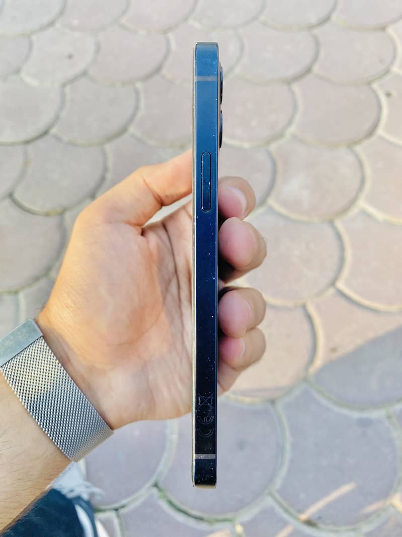 Apple iPhone 12 2