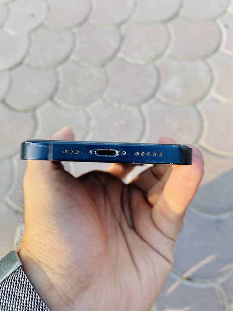 Apple iPhone 12 5