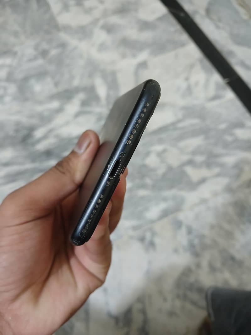 Apple iPhone 7 Plus 1