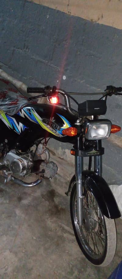 unique 2021 model koi Kam nhi hai gari ok hai new condition me 10-9 ha