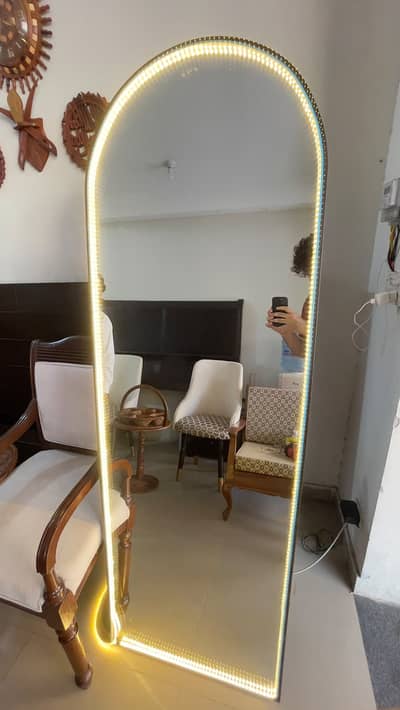 Beautiful Arch LED Full Length Standing Mirror (6ft x 2ft) - 10/10 Co