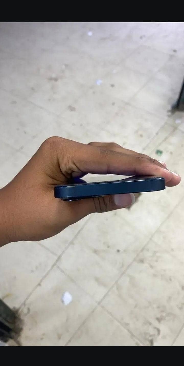 Apple iPhone 13 3