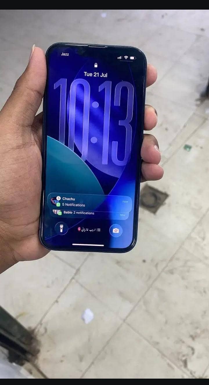 Apple iPhone 13 5
