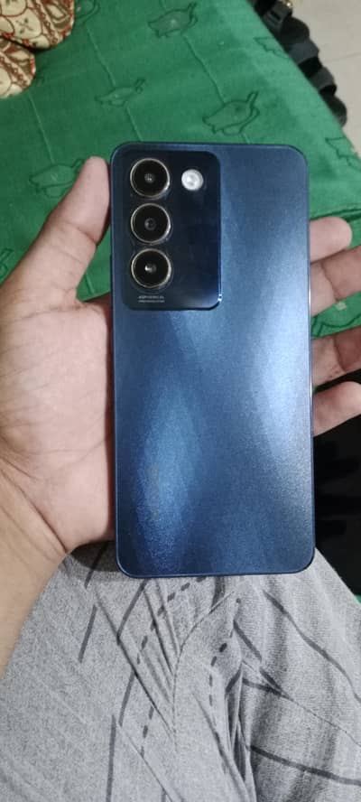 Vivo Y100
