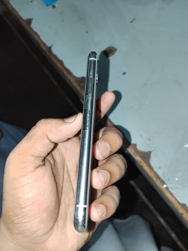 Apple iPhone X 2
