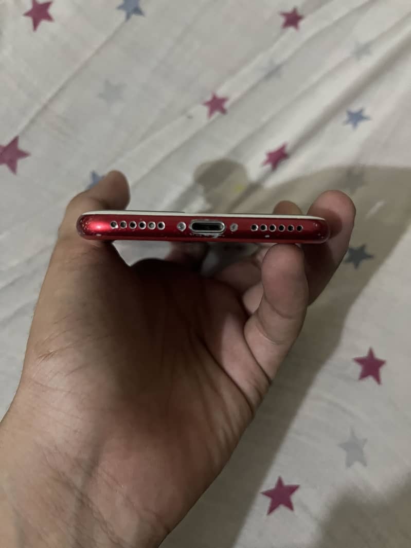 Apple iPhone 7 3
