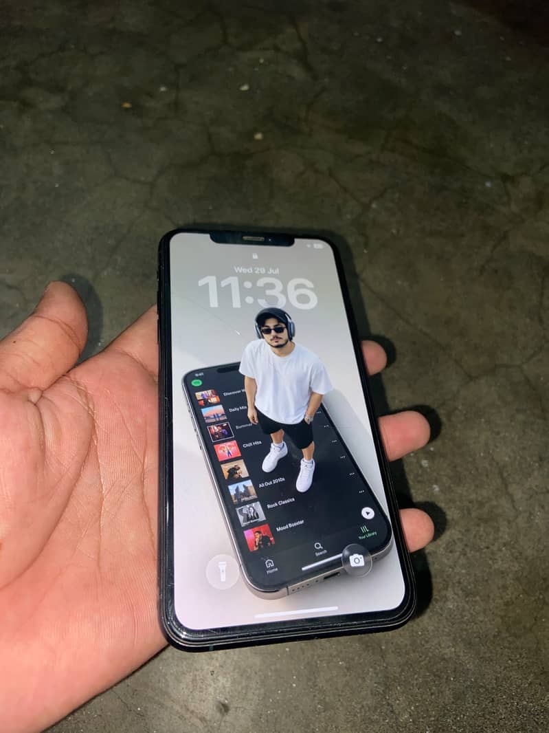 Apple iPhone 11 Pro Max 3