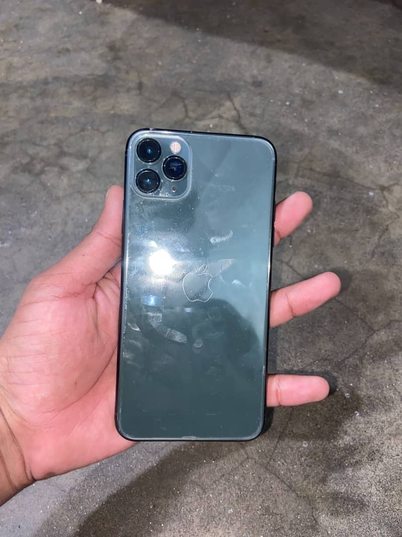 Apple iPhone 11 Pro Max 9