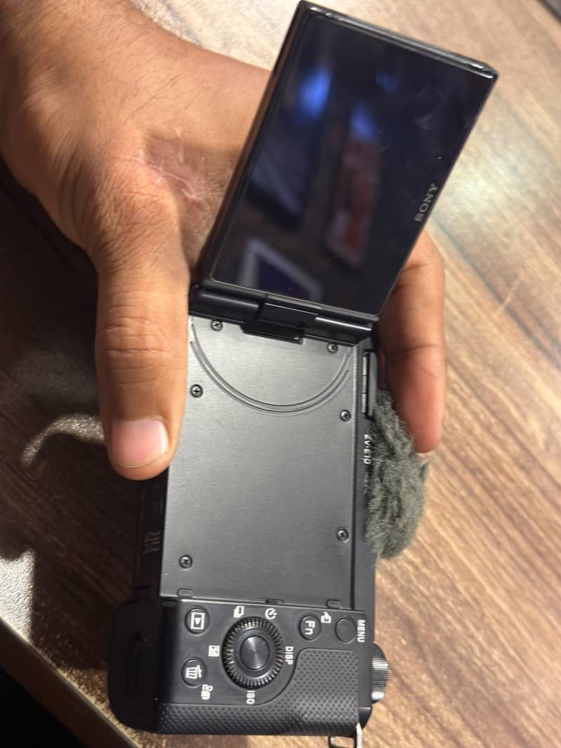 Sony less camera 1