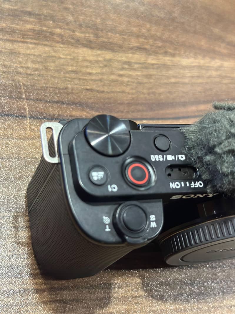 Sony less camera 2