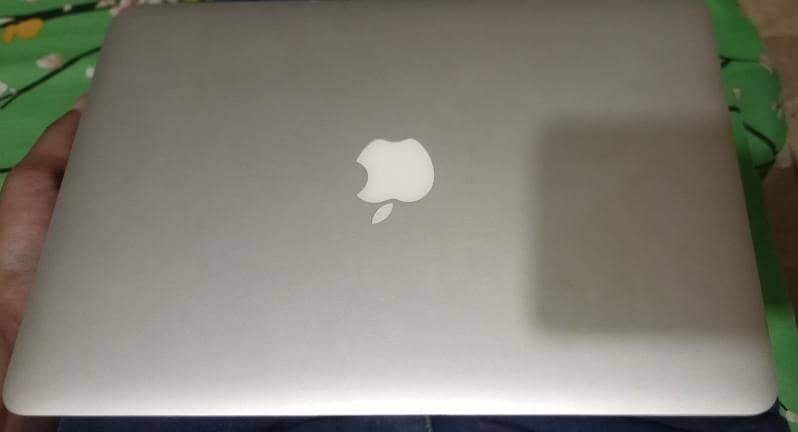 Macbook 0