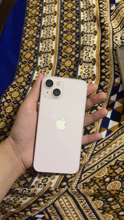 Apple iPhone 13