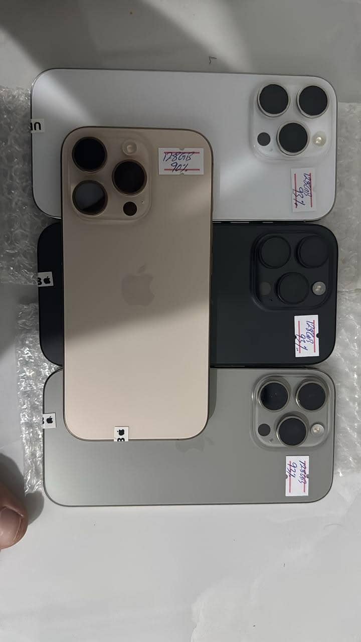 Apple iPhone 16 Pro 0