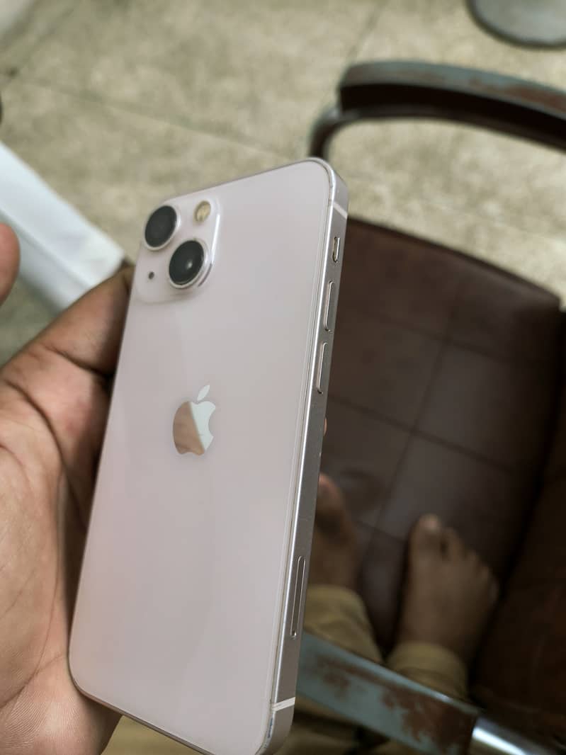 Apple iPhone 13 mini 4