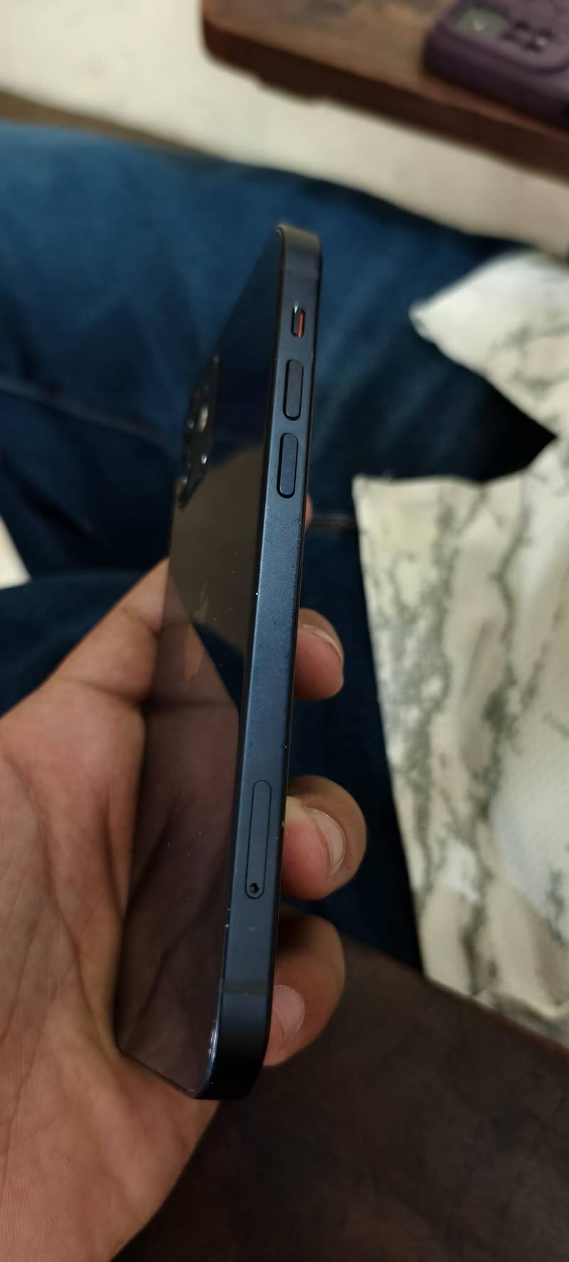 Apple iPhone 12 6
