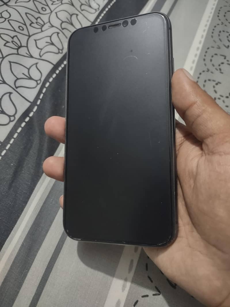 Apple iPhone 11 7