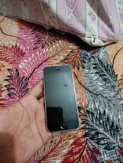 iphone 5 S (PTA APPROVED)