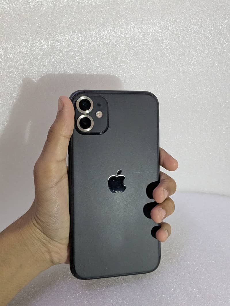Apple iPhone 11 4