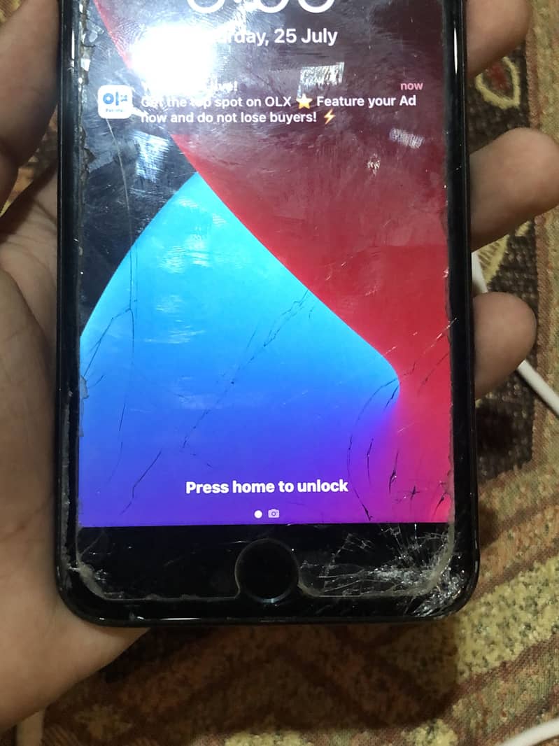 Apple iPhone 7 Plus 6
