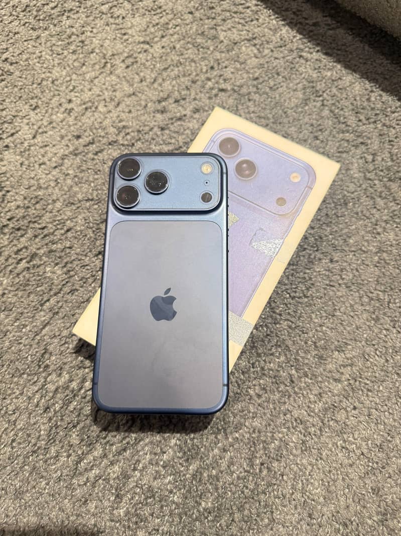Apple iPhone 17 Pro Max 1