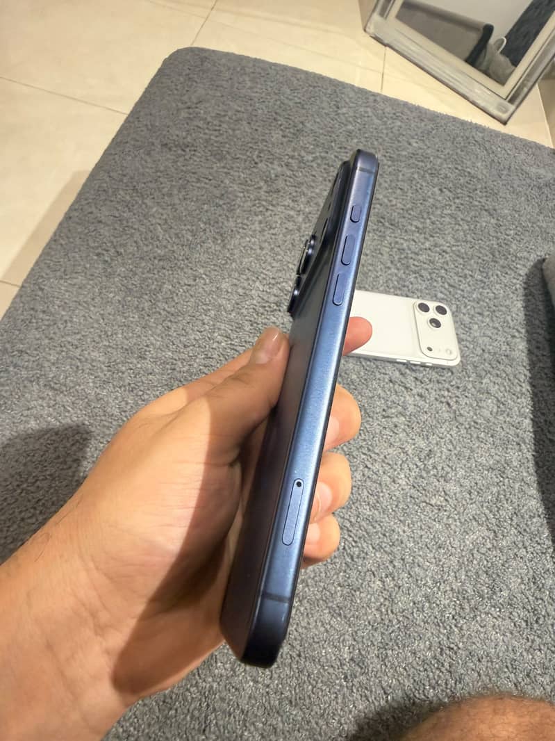 Apple iPhone 17 Pro Max 3
