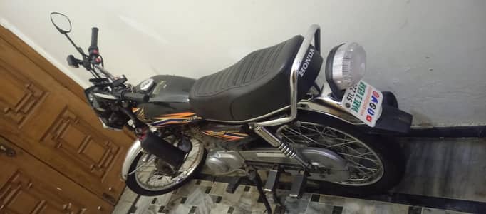 Honda CG 125 - 2018 Golden Number 224