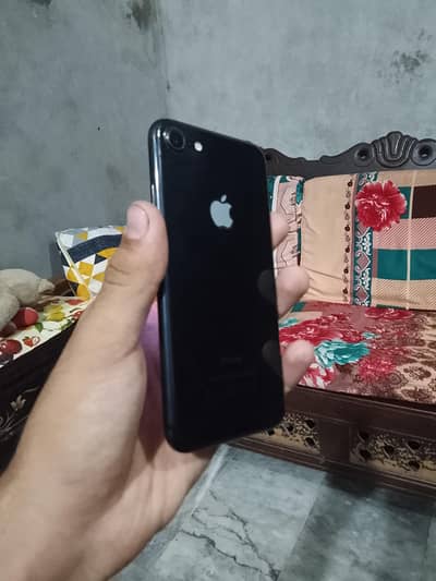 Apple iPhone 7