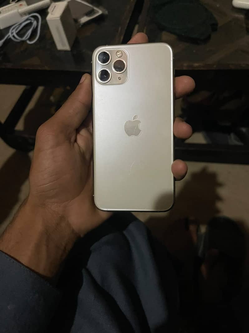 Apple iPhone 11 Pro 3