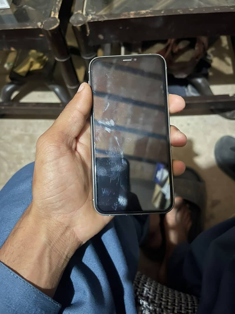 Apple iPhone 11 Pro 8