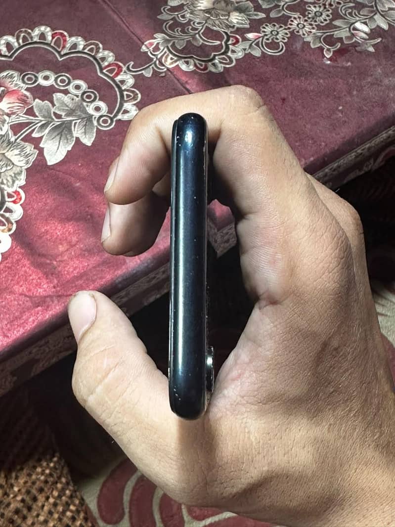 iPhone XR 2