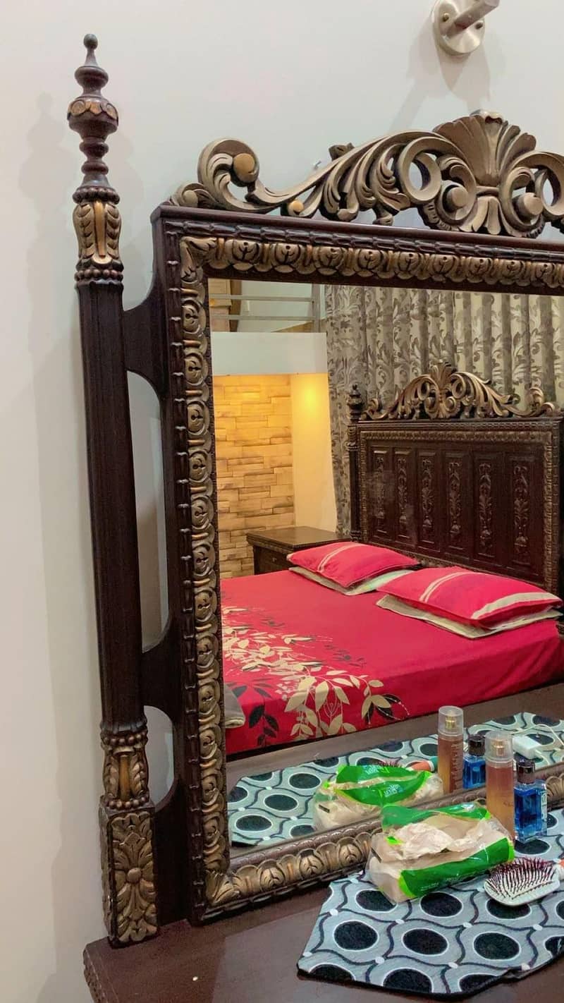 Solid Wood King size bed set 2