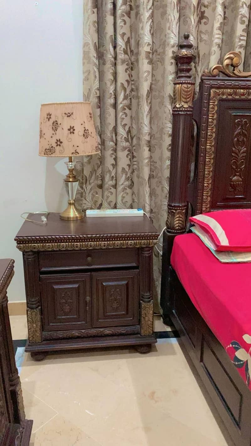 Solid Wood King size bed set 9