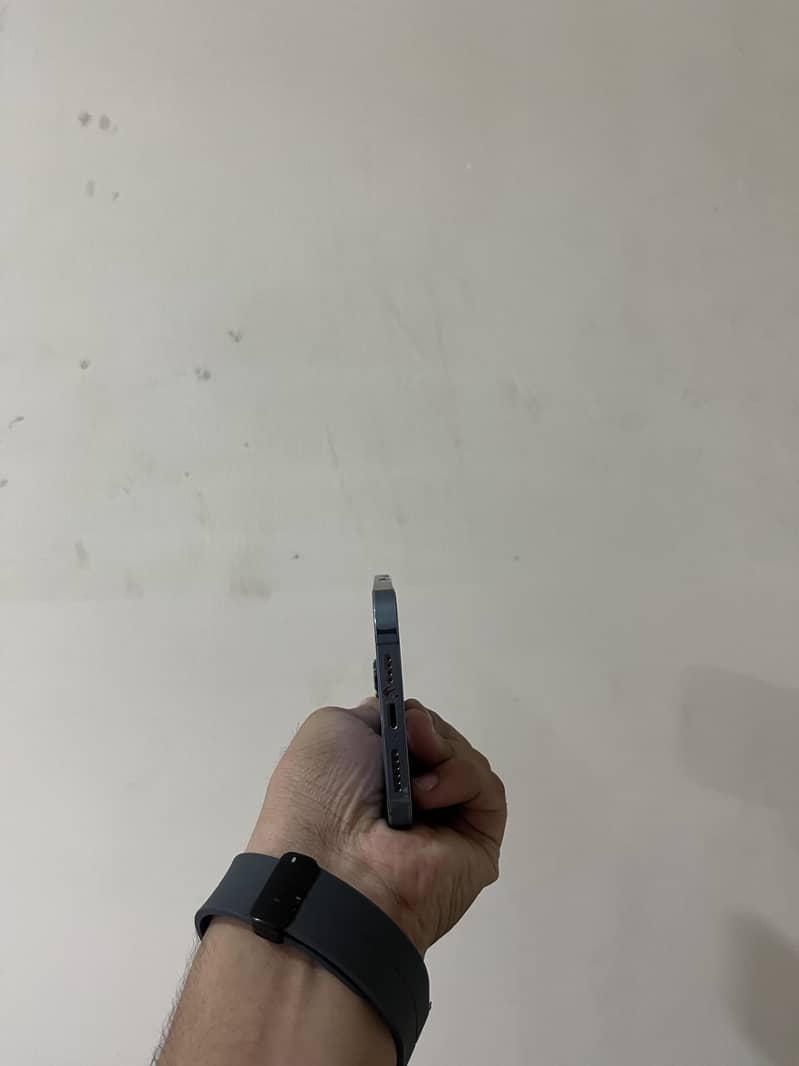 Apple iPhone 13 Pro Max 3