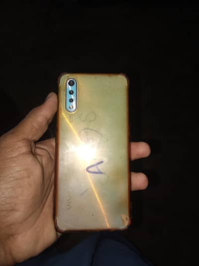 Vivo 1s