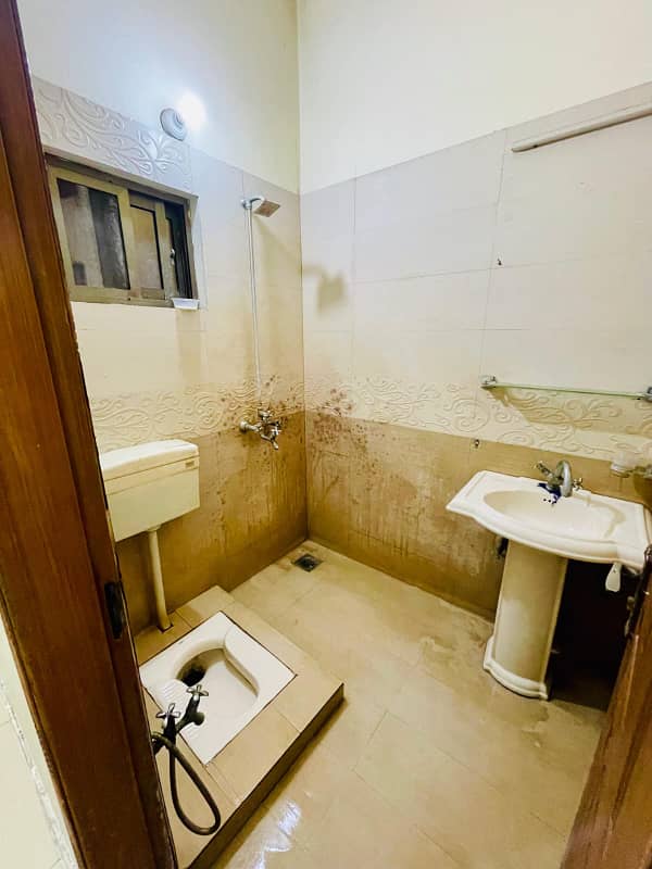 Lower portion for Rent 4