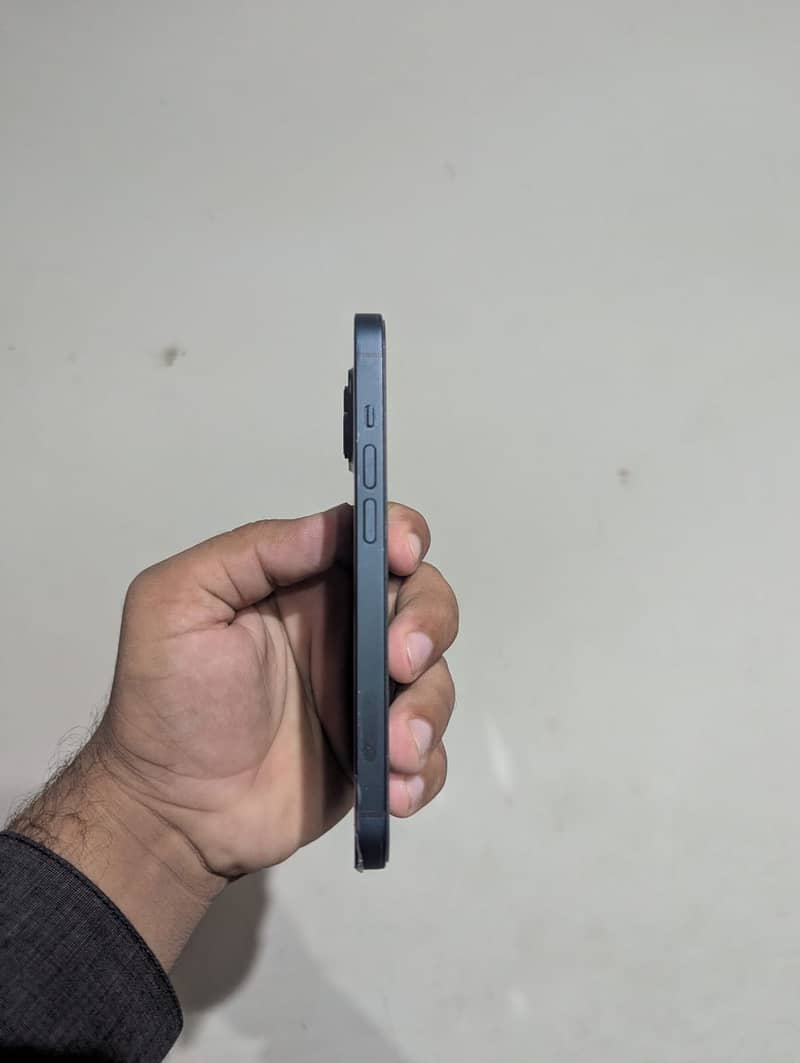 Apple iPhone 14 5