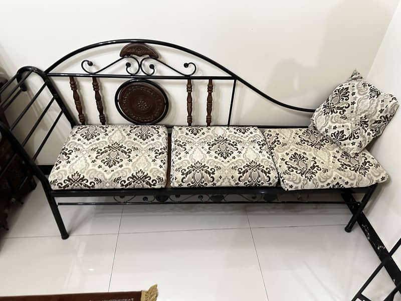 Iron Sofas 0
