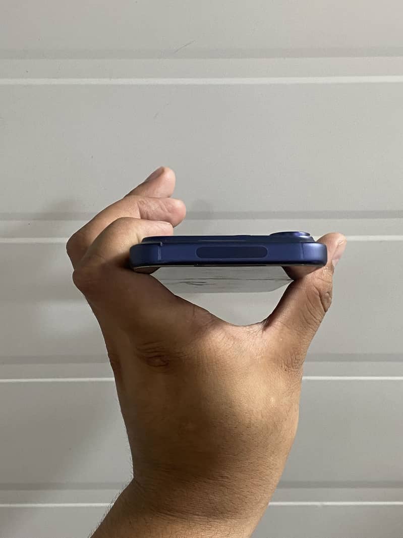 Apple iPhone 17 Pro Max 3