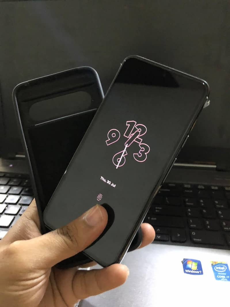 Google Pixel 8 4