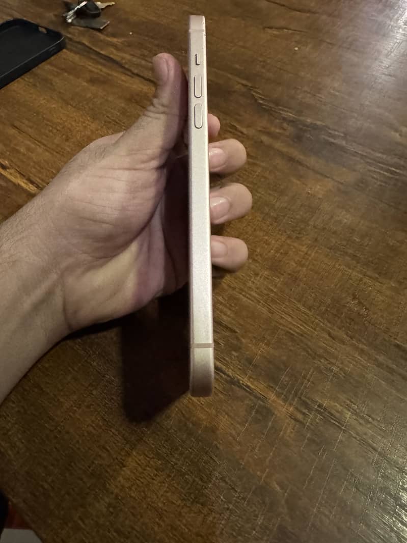 Apple iPhone 15 plus 1