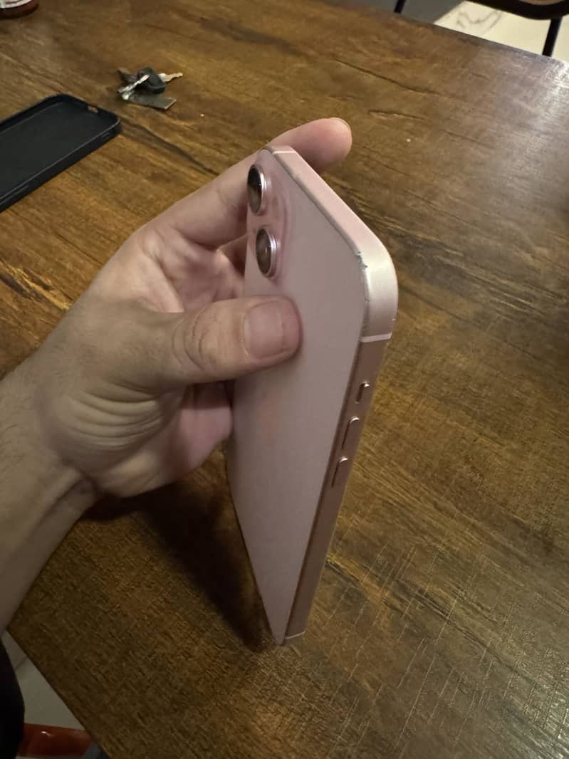 Apple iPhone 15 plus 4