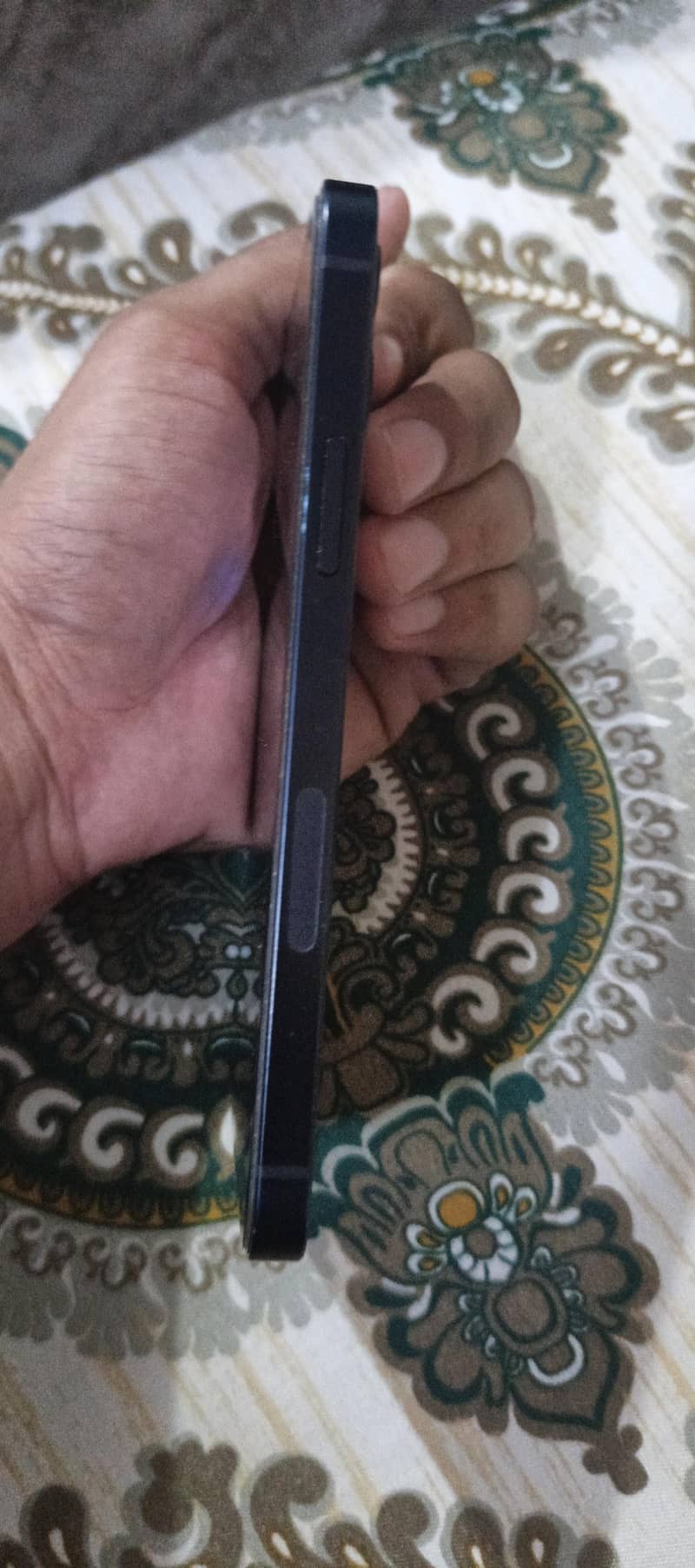 Apple iPhone 12 3