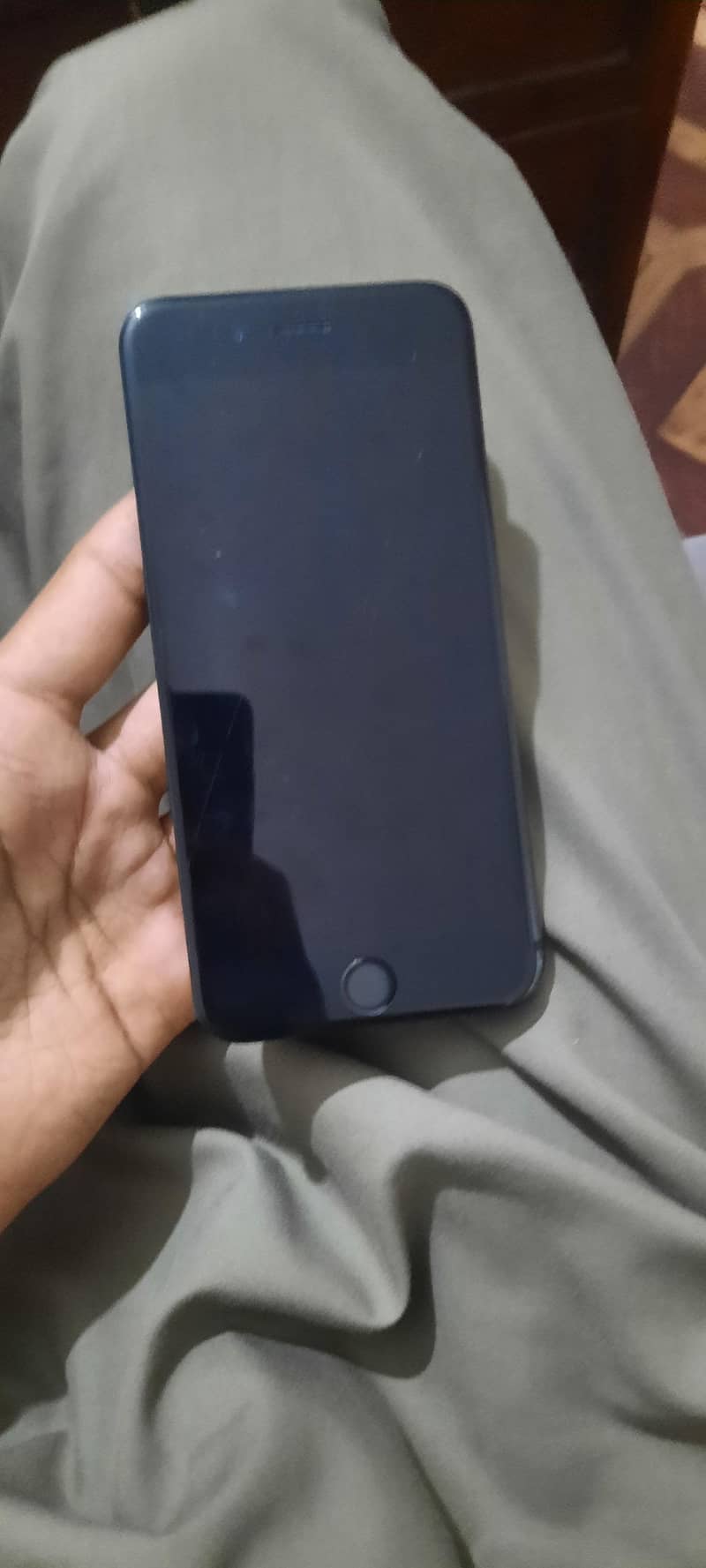 Apple iPhone 8 0