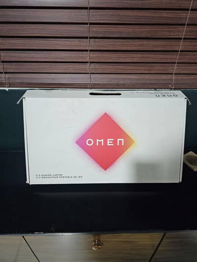 HP Omen 17 i7 13700HX RTX4080 12 GB 32GB Ram DDR5 1TB SSD