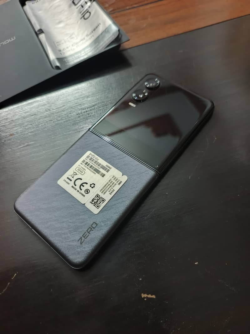 Infinix Zero Flip 0